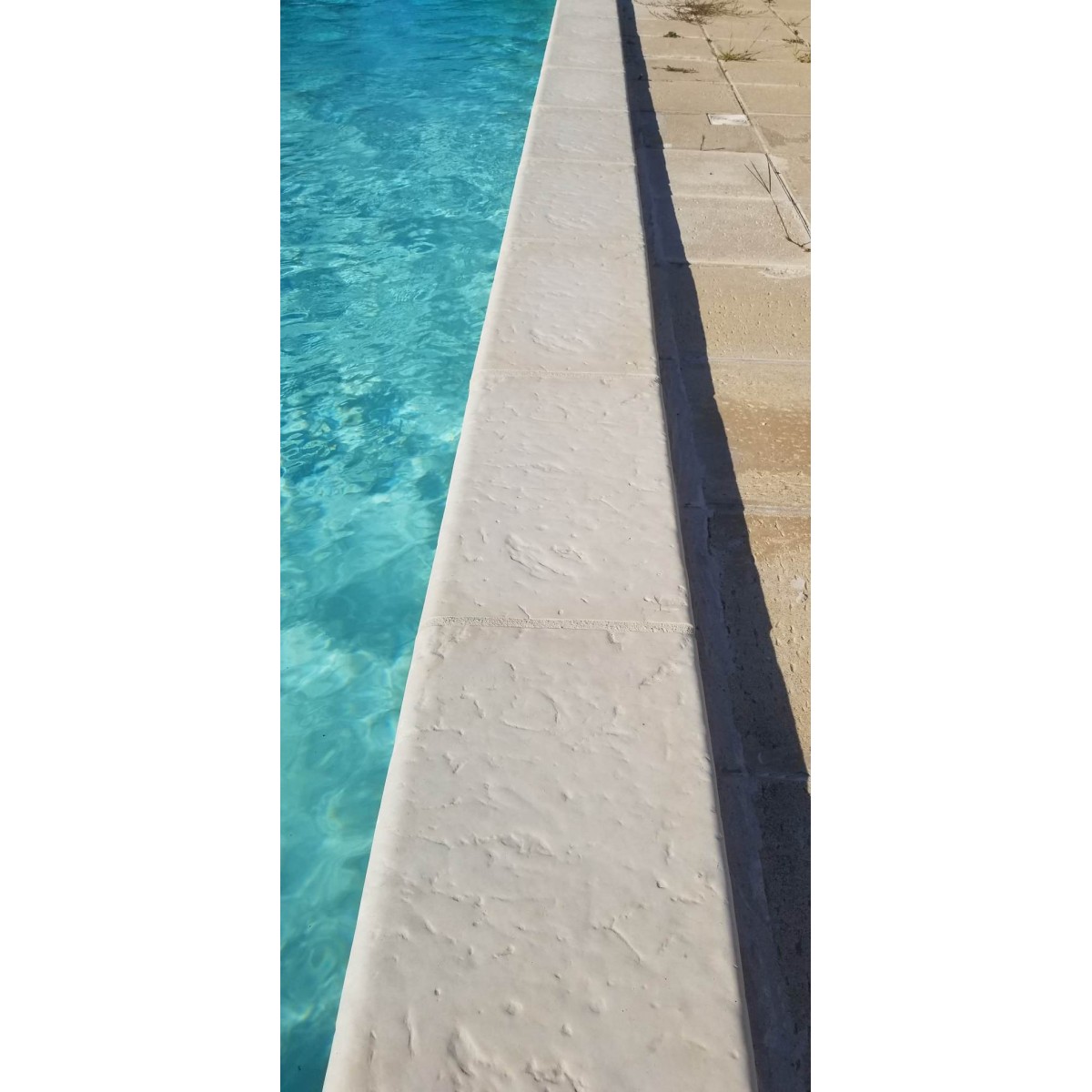 Margelle de piscine St Pierre droite en pierre reconstituée