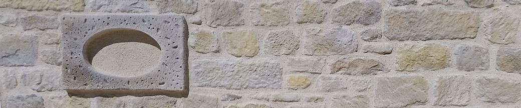 Pierre de parement et placage en pierre reconstituée